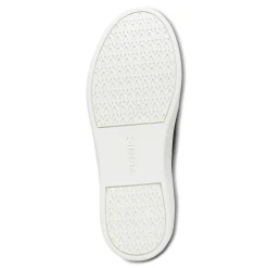 Zinah Slip On