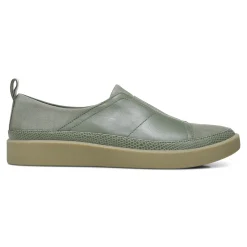 Zinah Slip On